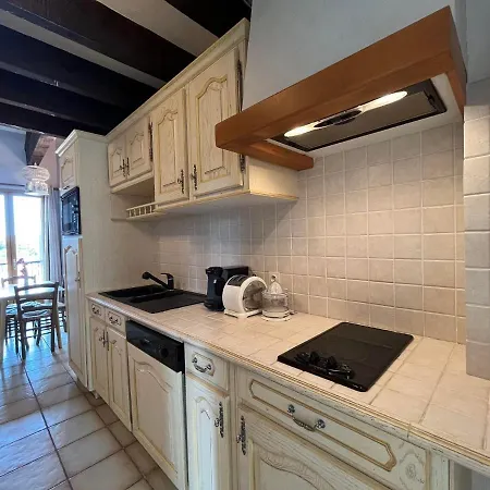 4lam6-agreable 2 Chambres Et Parking Prive Apartmán *